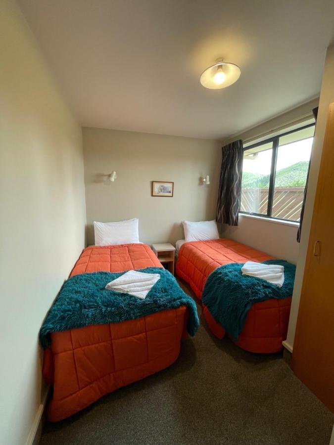 Sierra Motel And Apartments Омарама Экстерьер фото