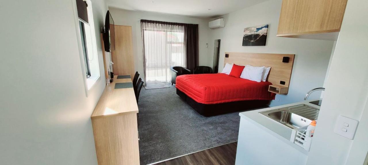 Sierra Motel And Apartments Омарама Экстерьер фото