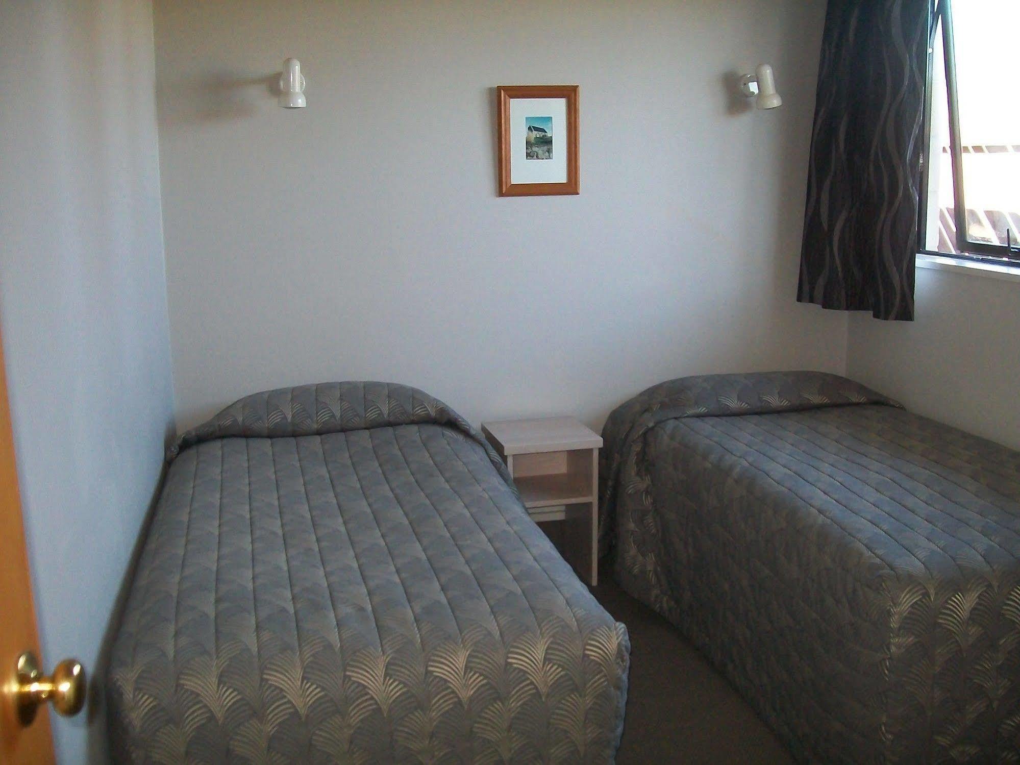 Sierra Motel And Apartments Омарама Экстерьер фото